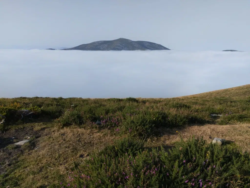 Ruta de Hospitales del Camino de Santiago Primitivo, por encima de las nubes. Por Raquel Andrés Durà