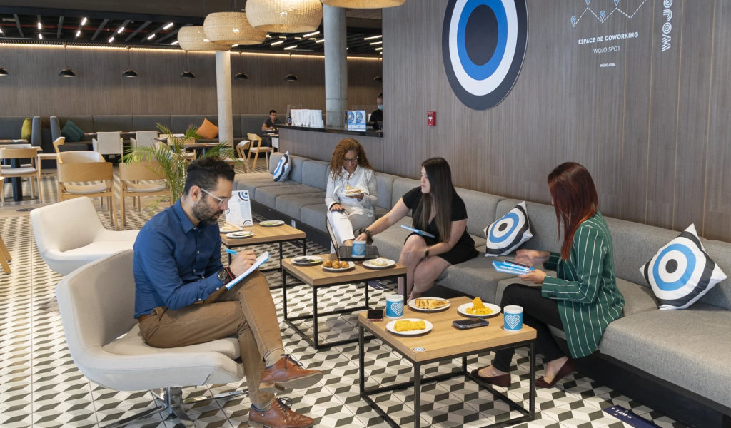 Jose Leggio Cassara | Hoteles Inteligentes y Experiencias Inmersivas: La IA y el IoT Redefinen la Hospitalidad