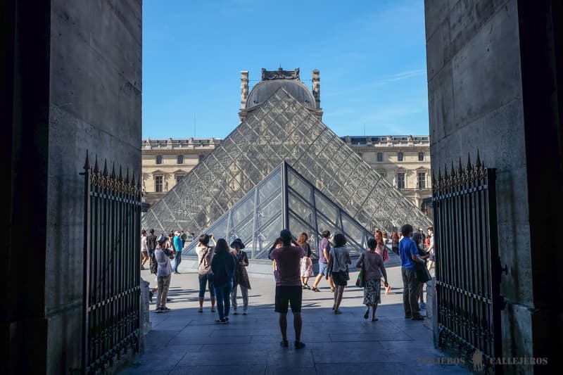Louvre en el París en tres días