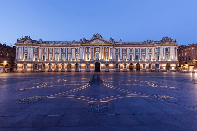 plaza capitolio que ver en toulouse
