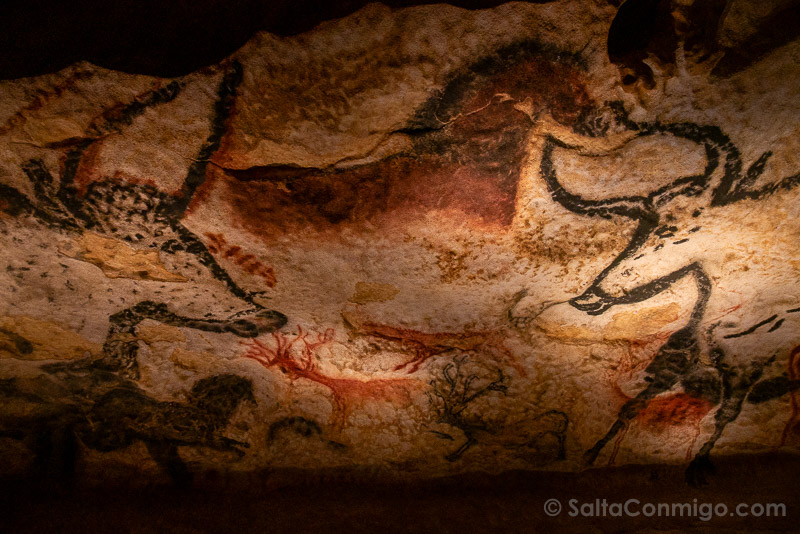 Visita Cueva Lascaux Sala Toros