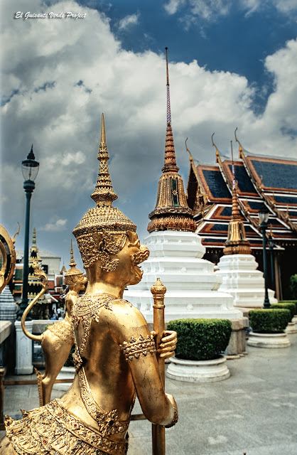 Singhaphanon en Wat Phra Kaew - Bangkok Singhaphanon en Wat Phra Kaew - Bangkok, por El Guisante Verde Project