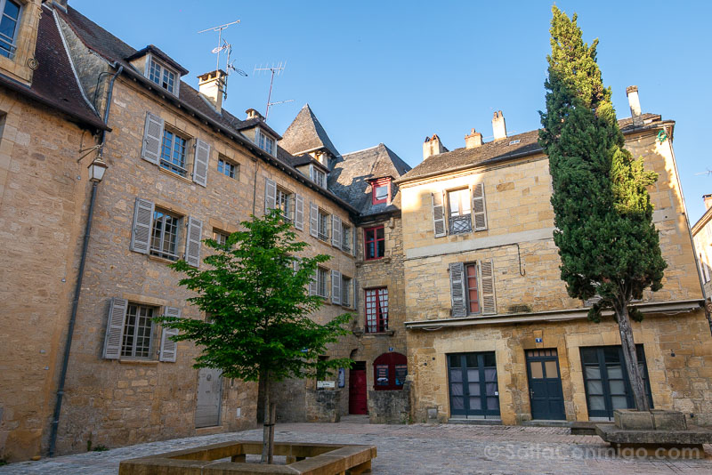 Que Ver en Sarlat-la-Caneda Cour des Fontaines