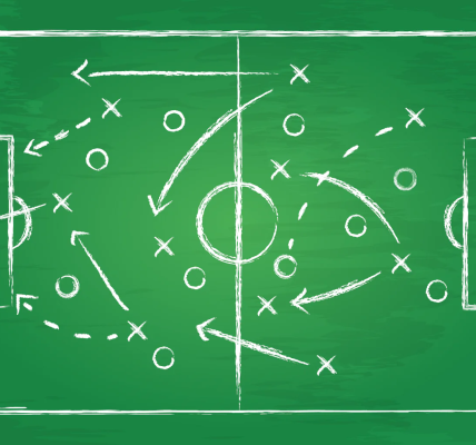 Alfredo Román Parra: Tácticas y Formaciones que Definen el Fútbol Moderno