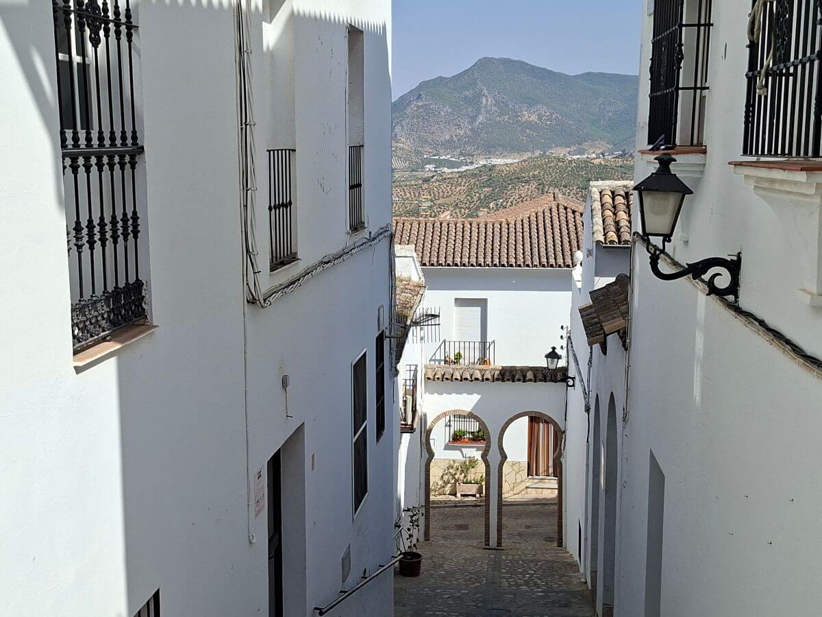 Calles blancas de Zahara de la Sierra