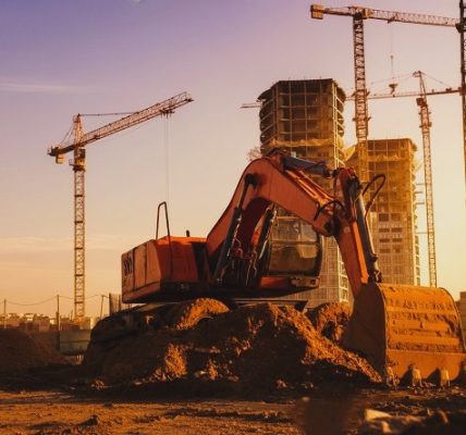 Construcciones Yamaro - Maquinaria pesada; El poder bien dirigido que construye el futuro - FOTO