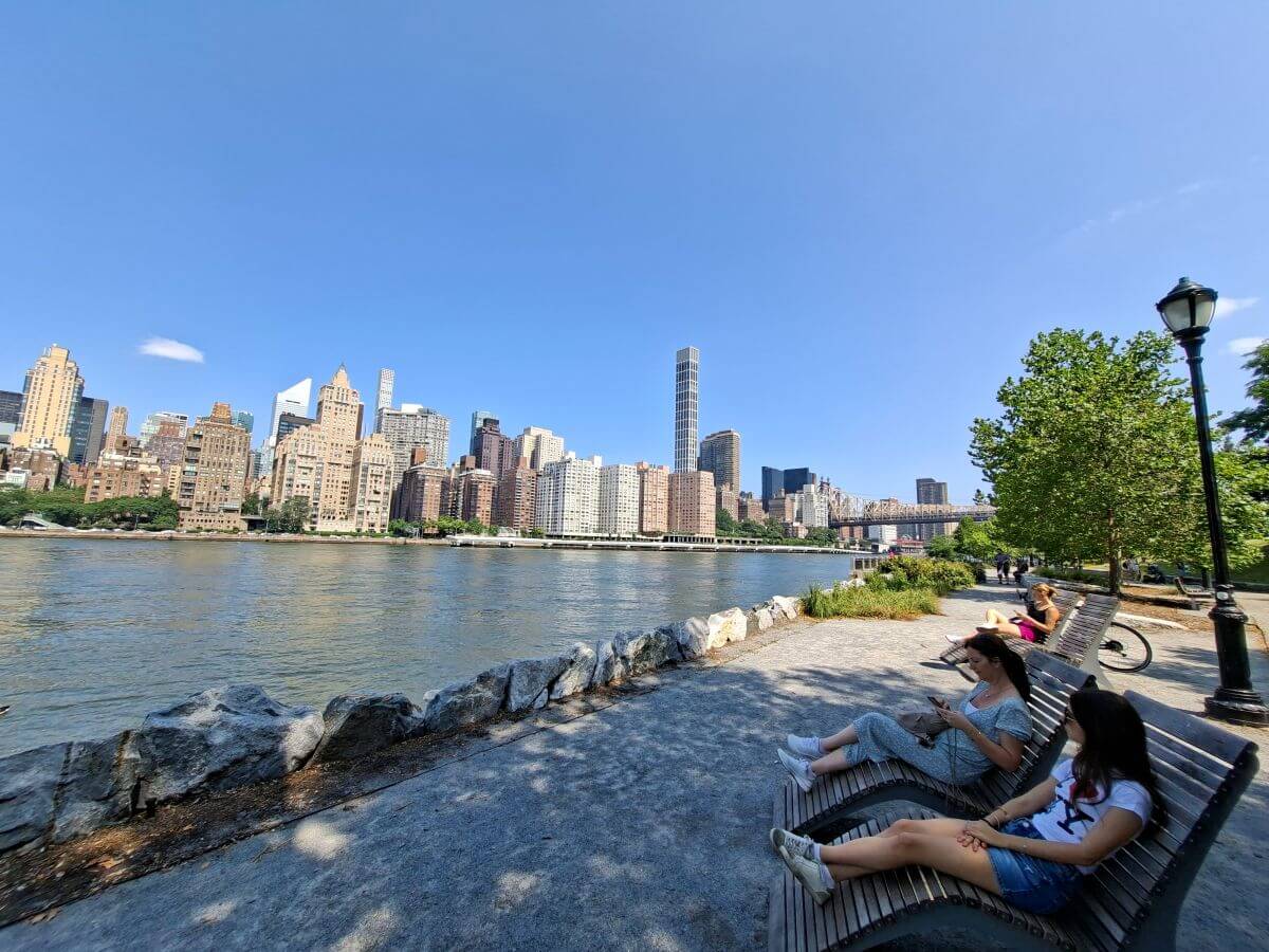 Descansando con grandes vistas de Nueva York