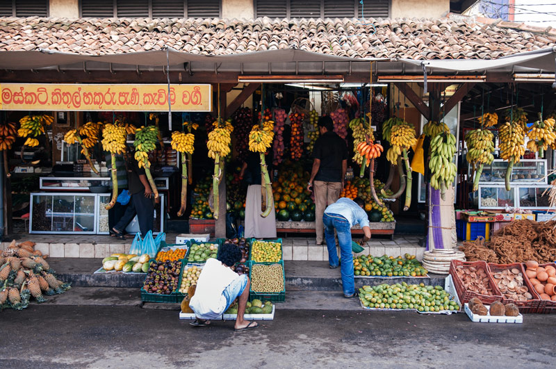 Puesto de frutas en Galle