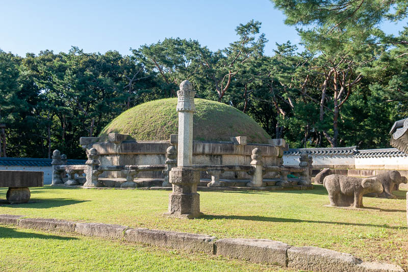 Que Ver en Gangnam Tumbas Joseon UNESCO