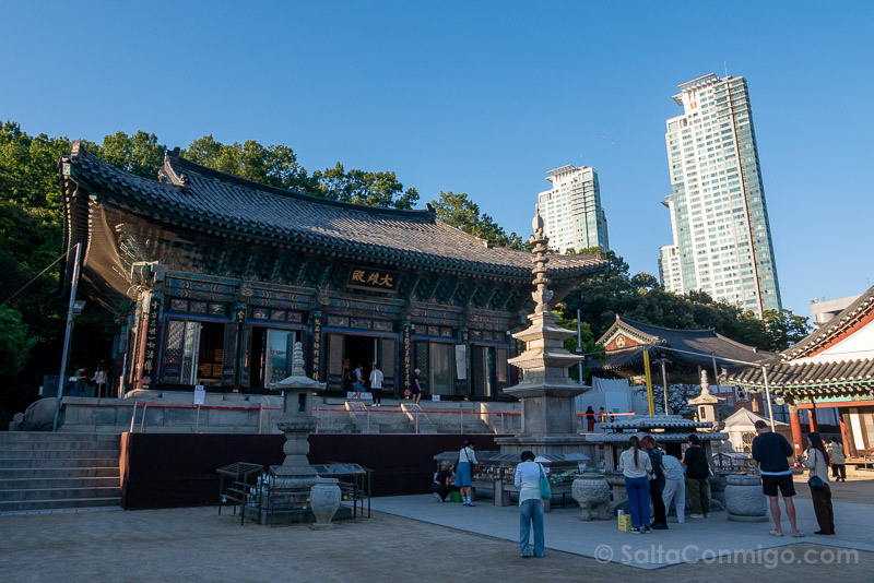 Que Ver en Gangnam Bongeunsa Templo Contraste