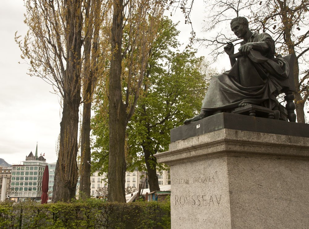 Escultura a Rousseau