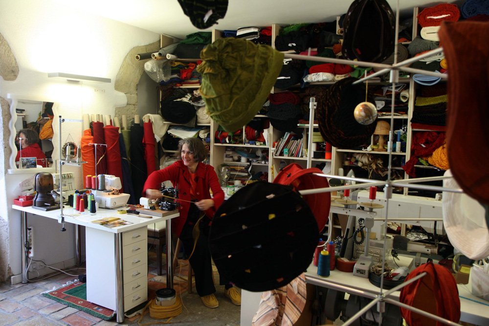 Taller de una sombrerera