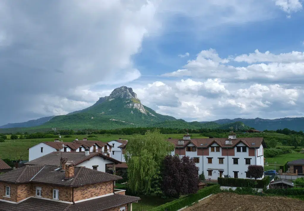 El monte Beriain / San Donato, desde Arbizu (Navarra). Por jordi