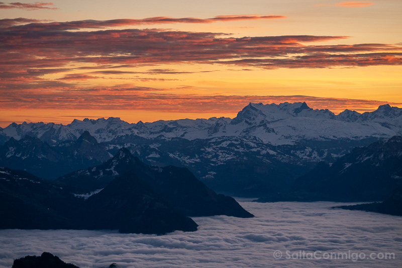 Amanecer Monte Pilatus Mar Nubes