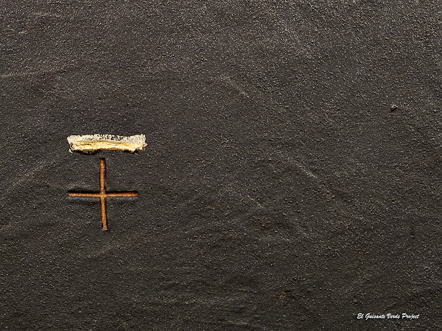 Tàpies "Cruz y Raya" (detalle) - Museo de Arte Abstracto Español, Cuenca, por El Guisante Verde Project