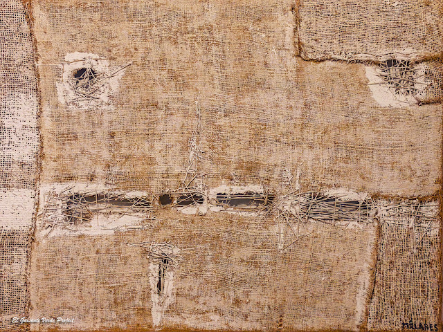 Millares "Cuadro número 2" (detalle) - Museo de Arte Abstracto Español, Cuenca, por El Guisante Verde Project