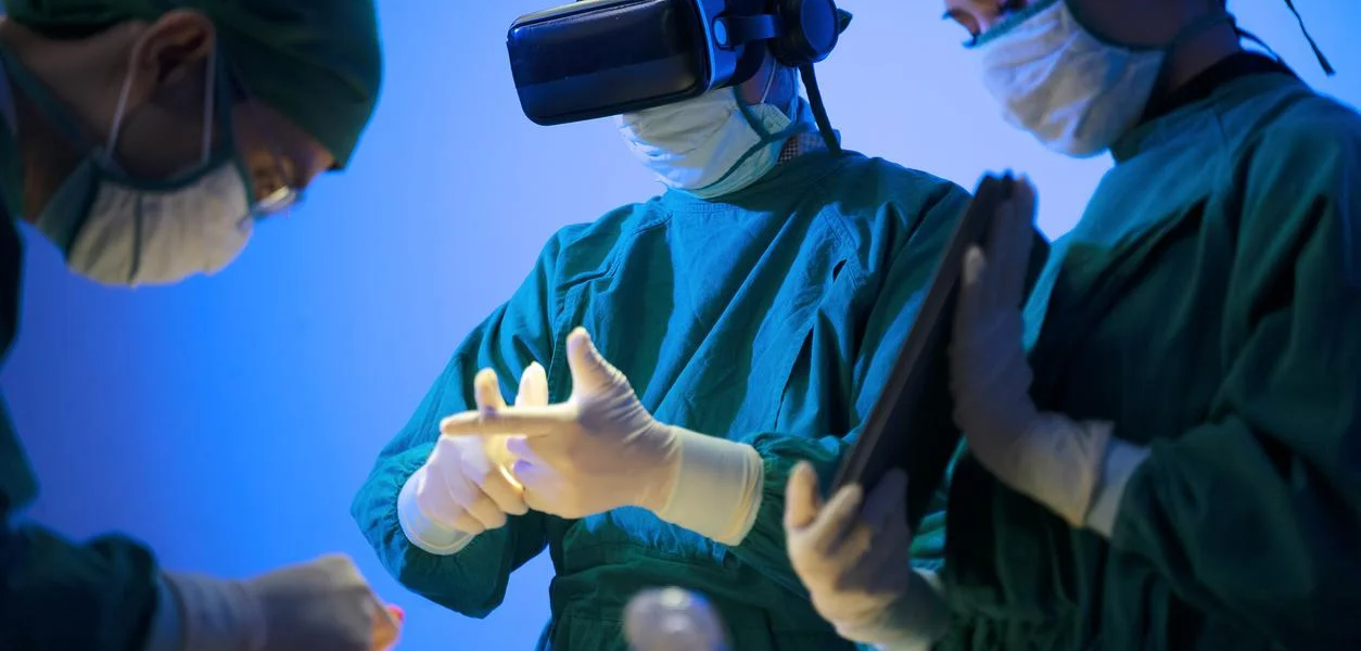 Froilán Heriberto Páez Salazar | Revolución y Esperanza: Los Últimos Avances en Cirugía Plástica Reconstructiva y su Impacto Tecnológico