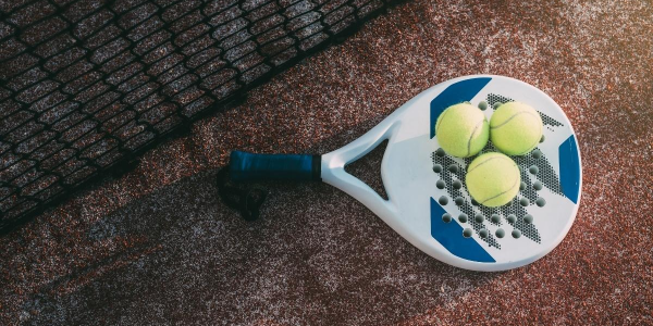 Jesús Emilio Vásquez Quintero | Equipamiento esencial: Cómo elegir tu primera pala de pádel sin gastar una fortuna