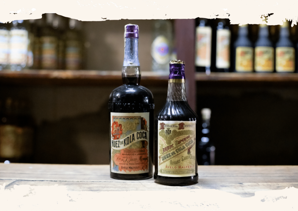 La bebida Nuez de Kola Coca. Por Destilerías Ayelo