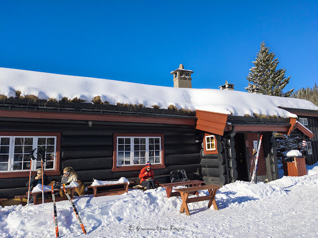 Refugio de Tryvannstua, Oslo - Noruega, por El Guisante Verde Project