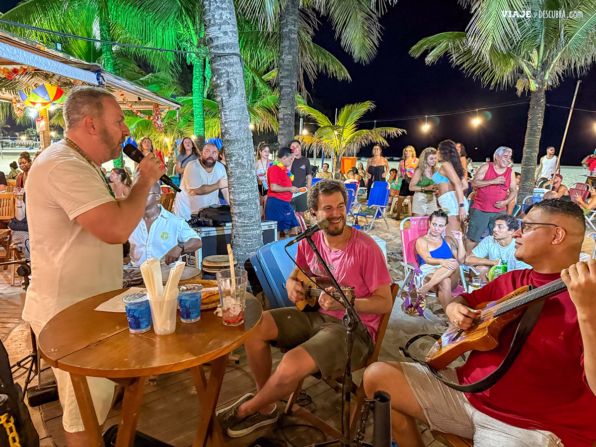 Carnaval, Rio de Janeiro, Brasil, musica en vivo, bar de playa, Ginga, Leme