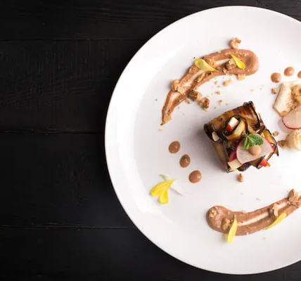 Francesco Lovaglio Tafuri | Arte y Paladar: Guía Profesional para Diseñar un Menú de Degustación de 3 Tiempos y su Maridaje Ideal