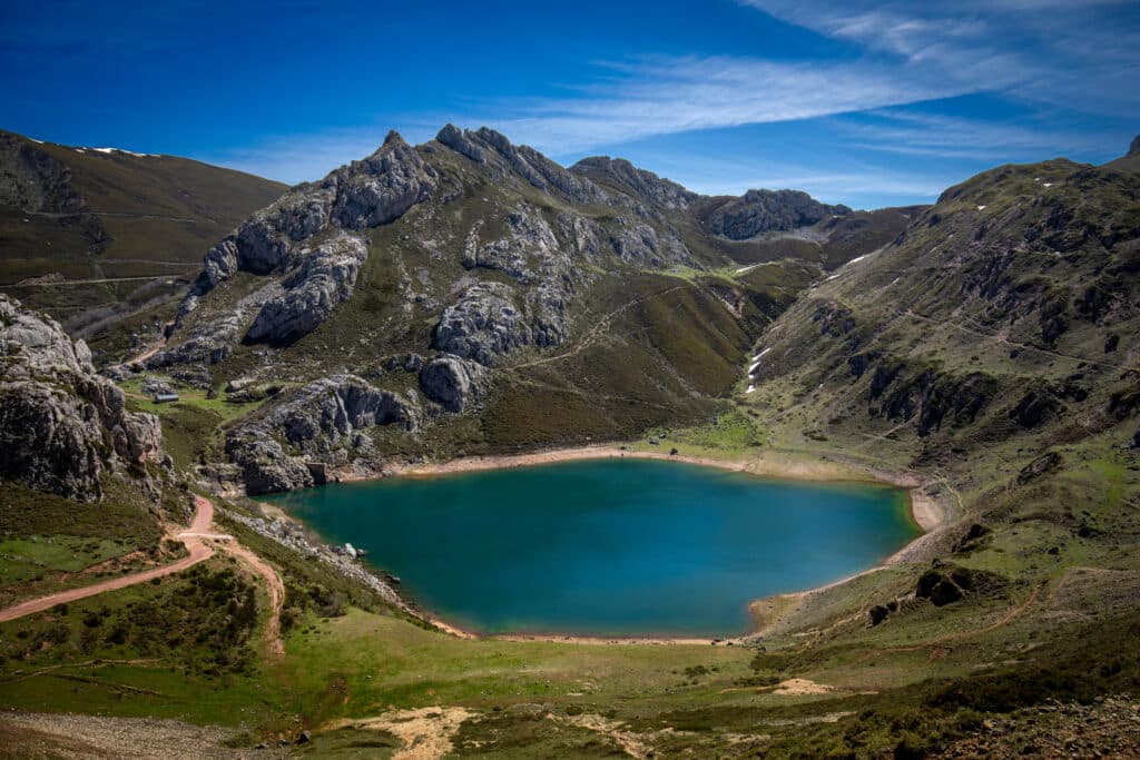 Lago de la Cueva, en el Parque Natural de Somiedo (Asturias).