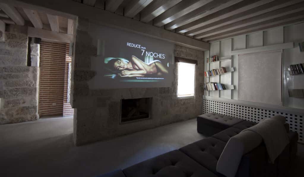 Casas rurales con sala de cine: La Casa Vieja de Vizmalo (Burgos).