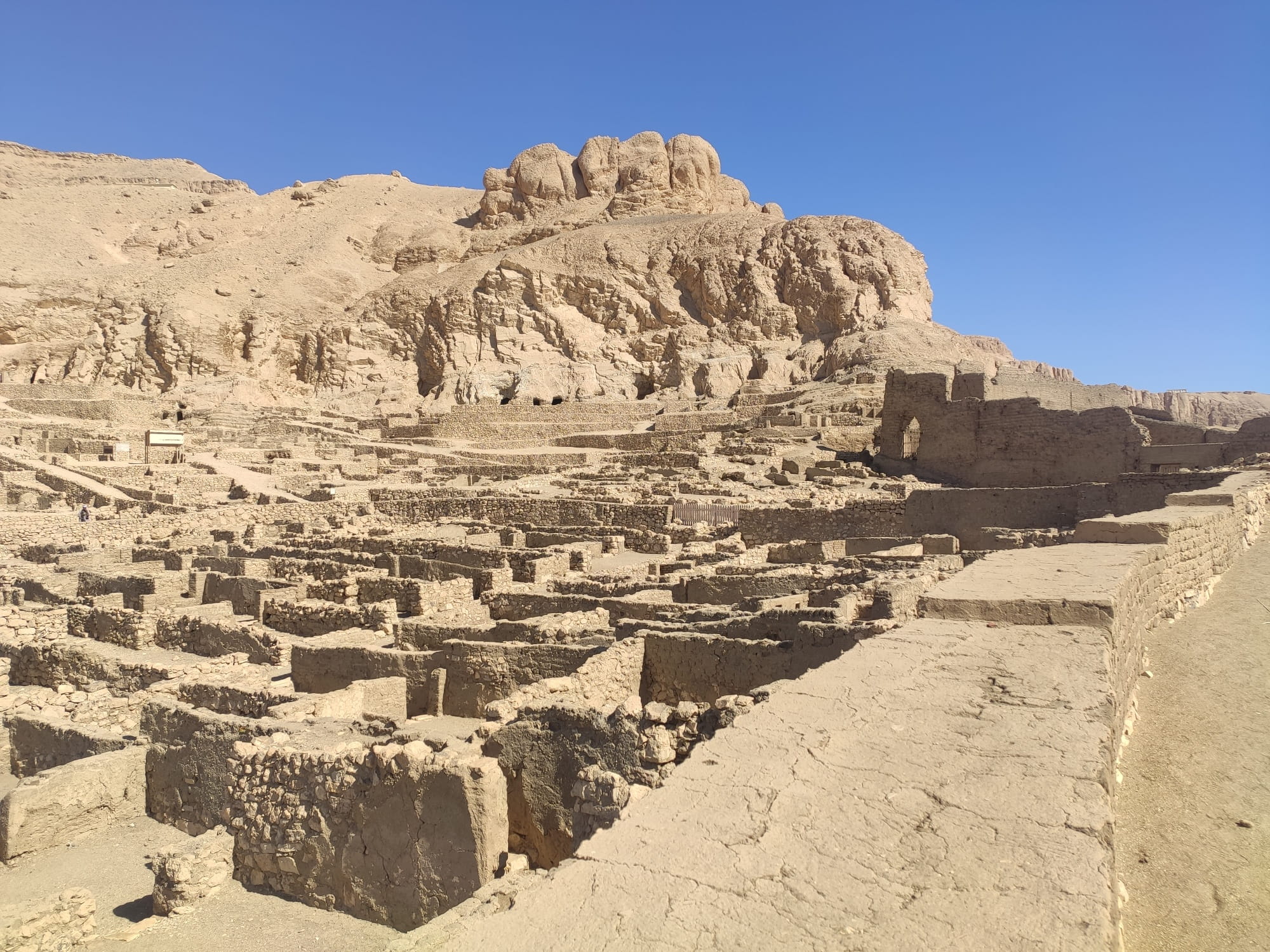 valle de los artesanos que ver en Luxor