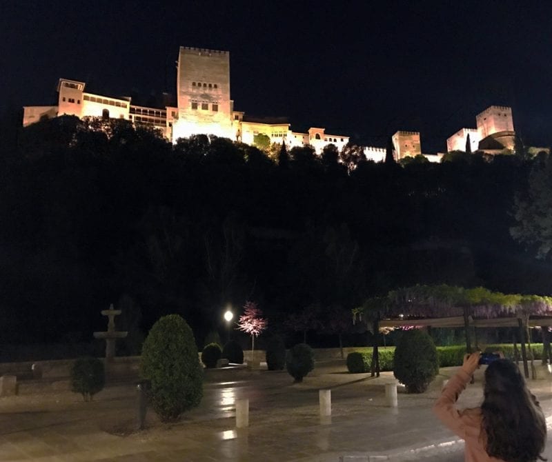 La Alhambra se ve desde todos los rincones del Albaicín