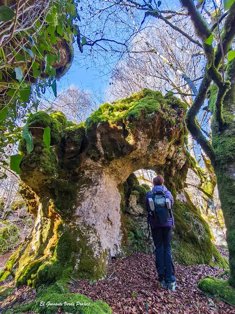 Alava, Laberinto de Katarri, formaciones rocosas, por El Guisante Verde Project