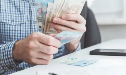 Fundamentos de Economía y Libertad Financiera: Guía Maestra por Carlos Alessandro Cestari Infantini