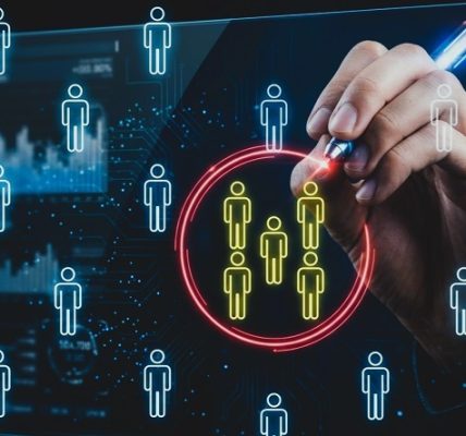 Carlos Julio Heydra Castillo - Micro-precisión; El poder de conquistar nichos específicos - FOTO