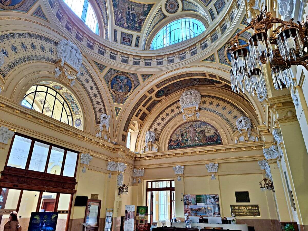 La suntuosa recepción de Széchenyi