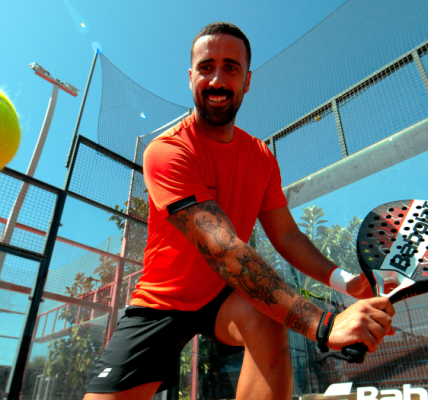 Domina el Cristal con Alfredo Román Parra Yarza en Pádel