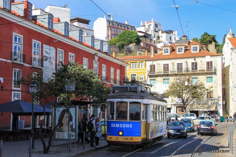 Tranvía en Lisboa en los consejos para viajar a Portugal