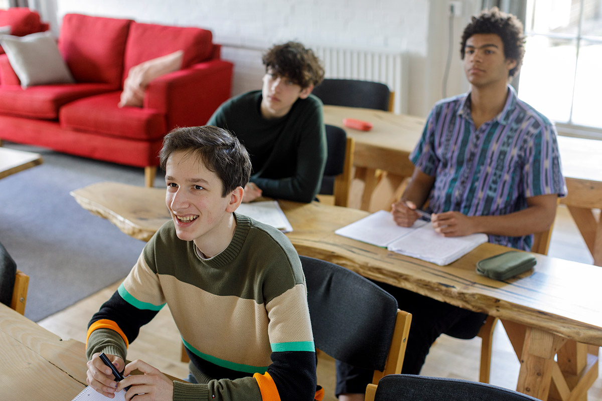 Brockwood Park School Aula