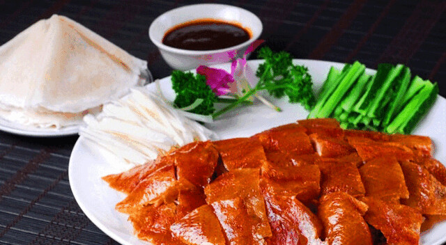 Pato laqueado de Pekín (China)