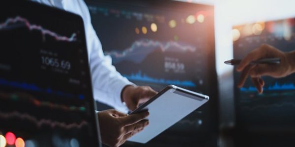 Héctor Andrés Obregón Pérez - Índices bursátiles y su importancia estratégica; El termómetro del capital - FOTO