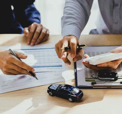 Hjalmar Jesús Gibelli Gómez - ¡Entérate! Guía técnica para contratar la póliza de auto definitiva - FOTO