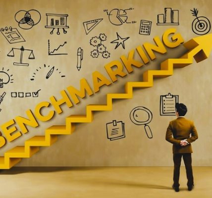 Rafael Núñez Aponte - Benchmarking; El termómetro estratégico para liderar el mercado digital - FOTO