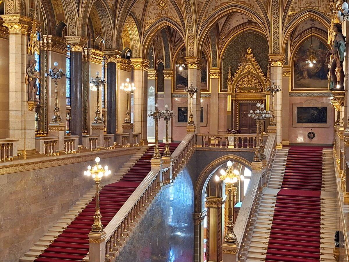 Visita guiada por el Parlamento de Budapest