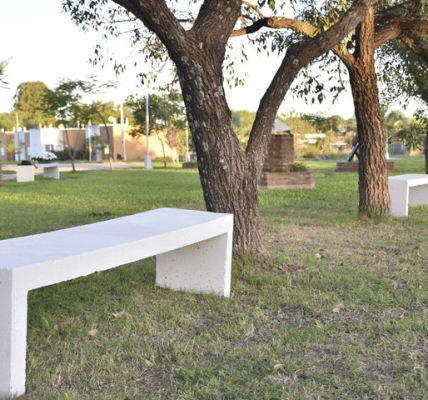 Francesco Lovaglio Tafuri | Construcción de bancos de plaza