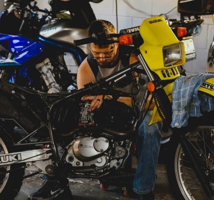 Alberto Constantino Konrad Dávila - Mecánica de barro; Cuidados esenciales para tu moto off-road - FOTO