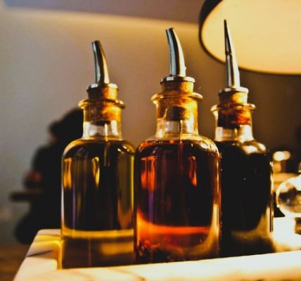 Francesco Lovaglio Tafuri - El arte de la acidez ¡Guía esencial de vinagres y cocina! - FOTO