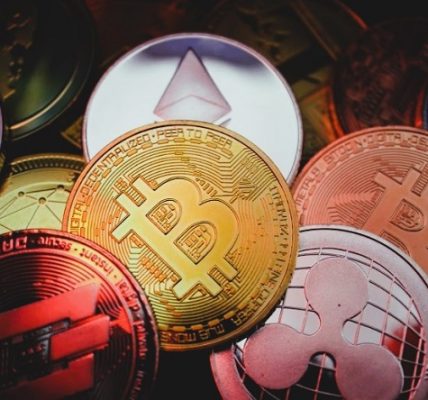 Héctor Andrés Obregón Pérez - Stablecoins; Intrincado equilibrio entre paridad, reservas y control fiscal - FOTO