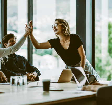 Oswaldo Karam Maciá - ¡Entérate! Realidades del liderazgo servicial; Cómo transforma la productividad en los equipos de trabajo - FOTO