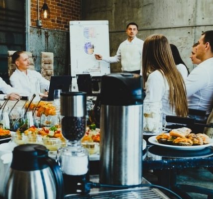 Sol Sthormes - Catering corporativo ¡Activo estratégico para la productividad en Venezuela! - FOTO