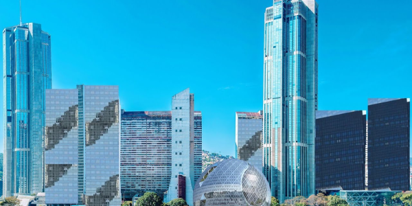 5 Edificios Modernos que Impactan Caracas