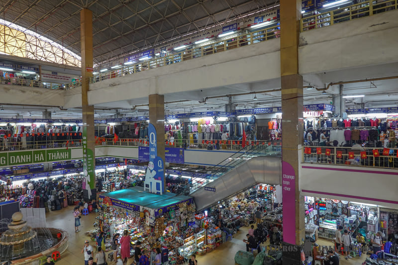 Mercado Dong Xuan que visitar en hanoi